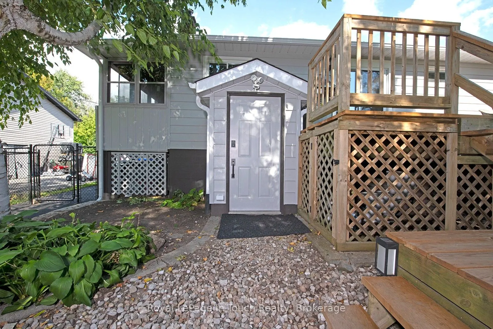 8 Cyril Martin Place