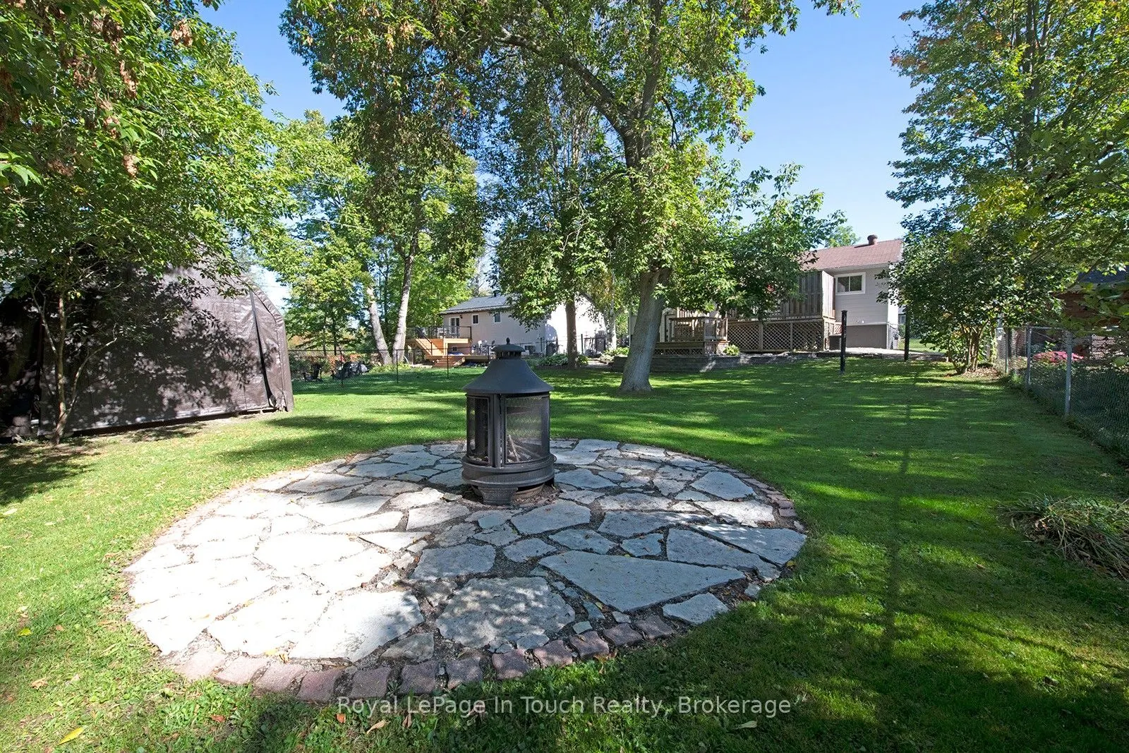 8 Cyril Martin Place