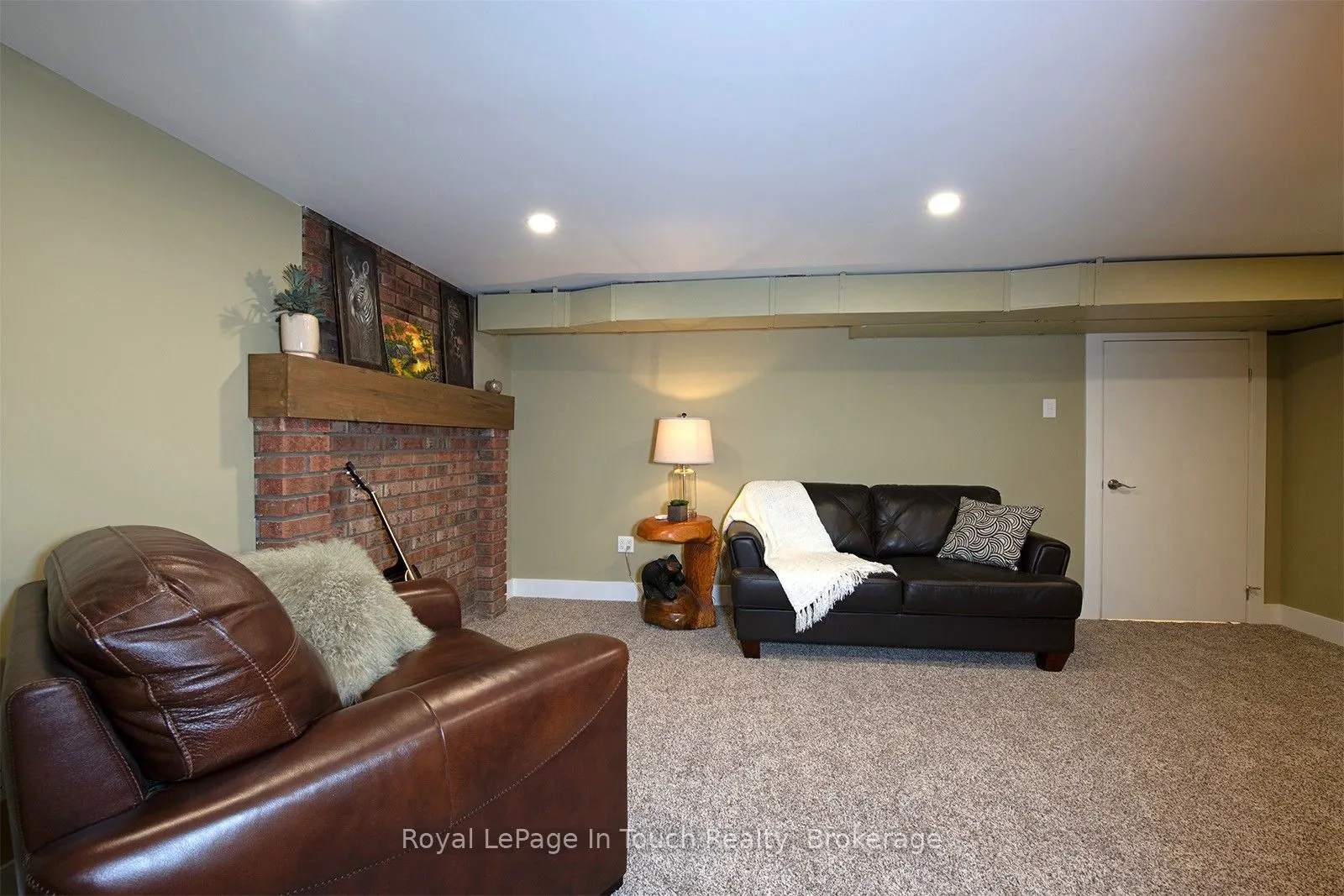 8 Cyril Martin Place