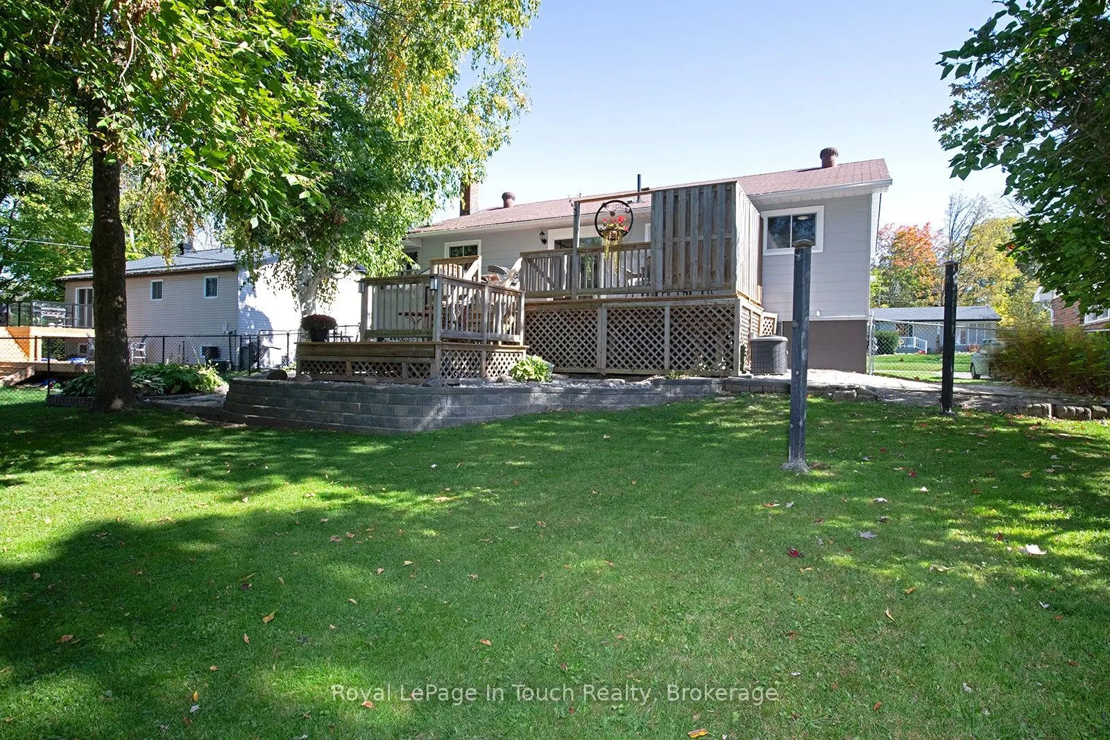 8 Cyril Martin Place