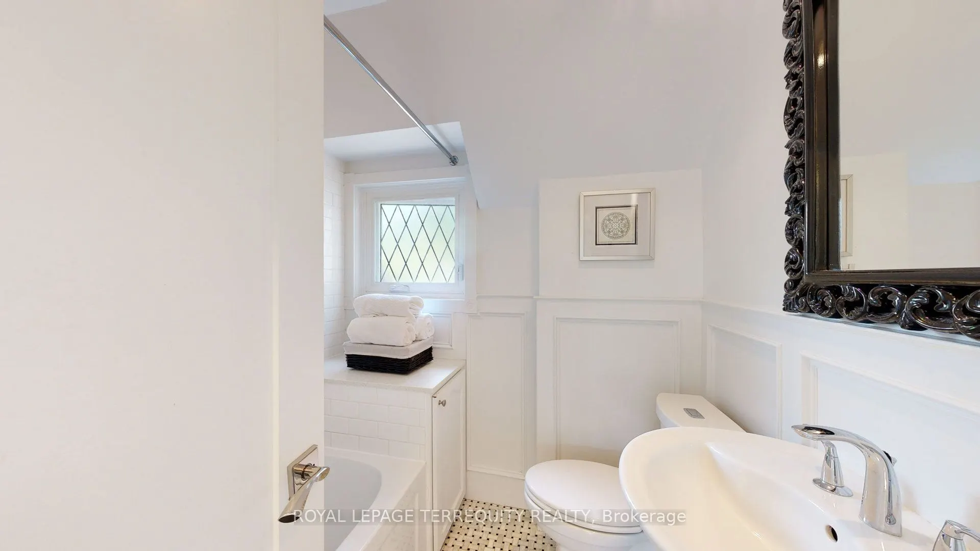 65 Burnhamthorpe Crescent