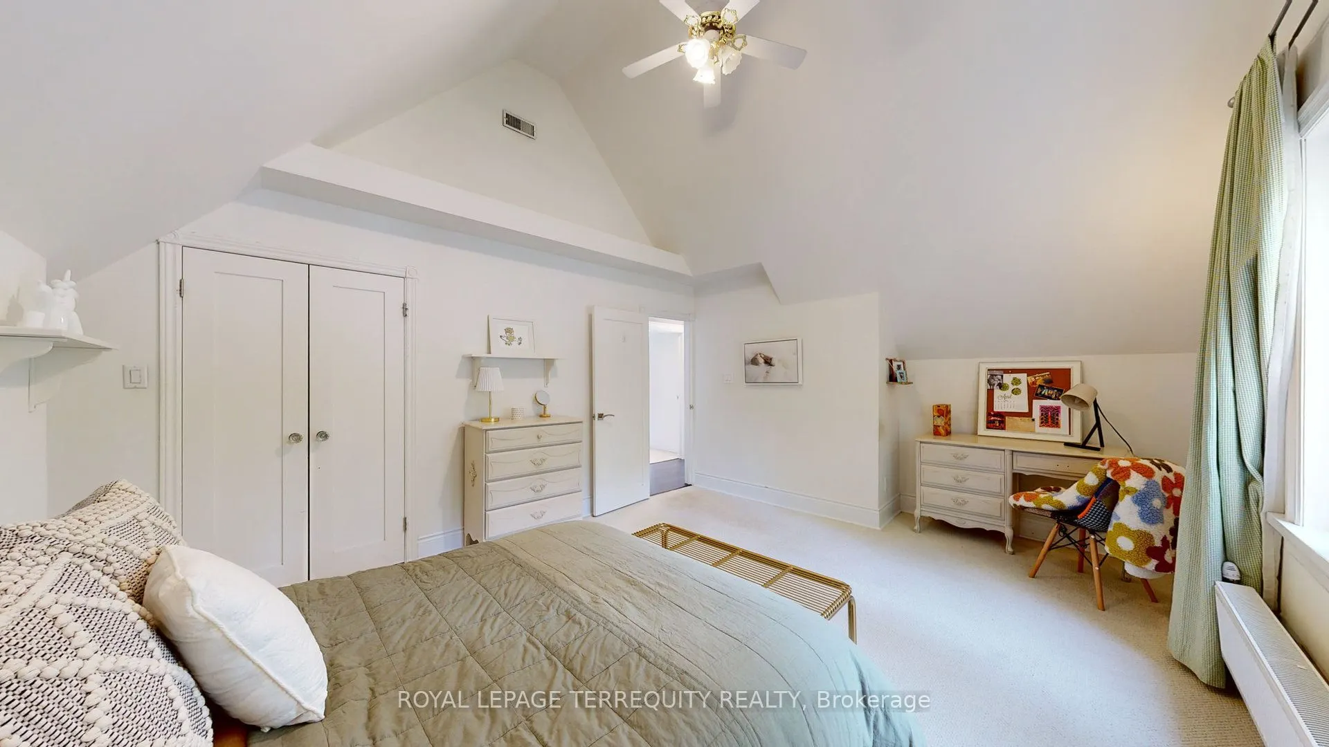 65 Burnhamthorpe Crescent