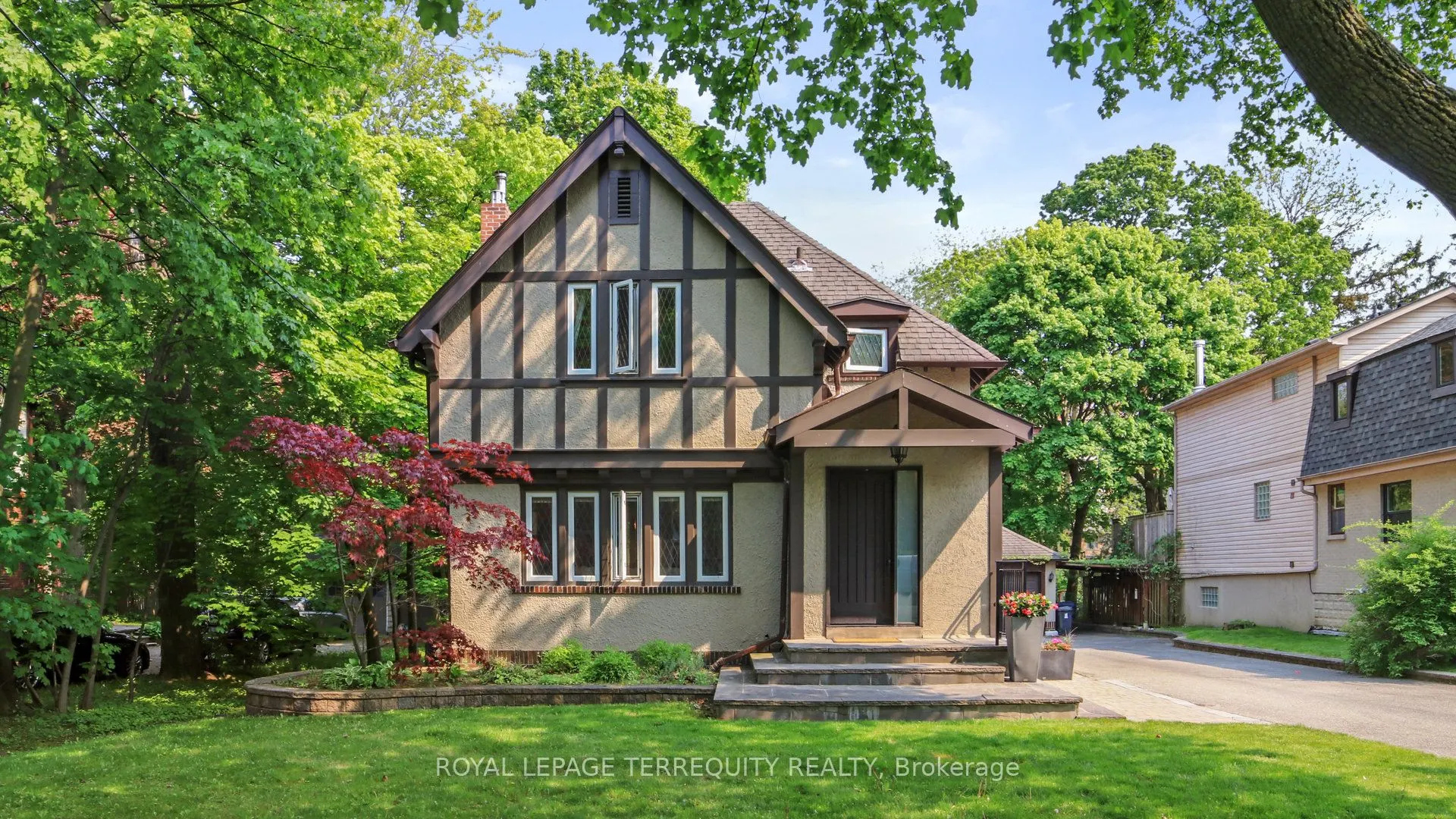 65 Burnhamthorpe Crescent