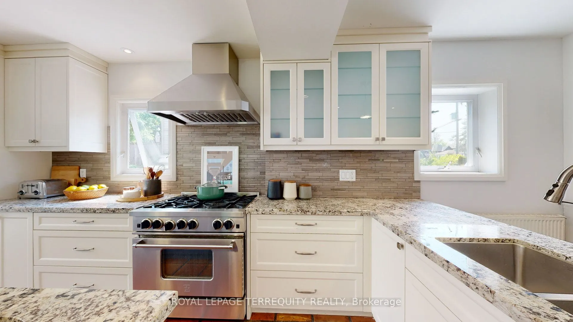 65 Burnhamthorpe Crescent