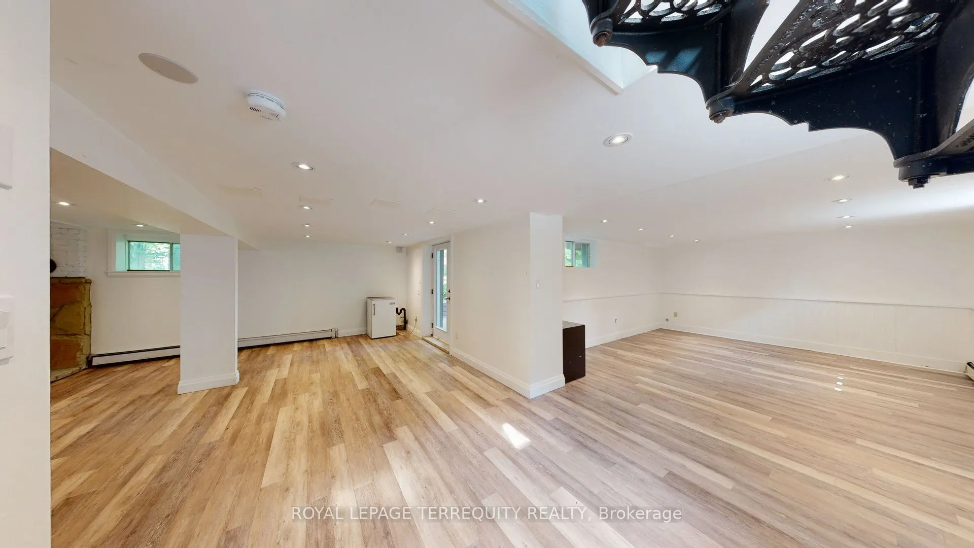 65 Burnhamthorpe Crescent