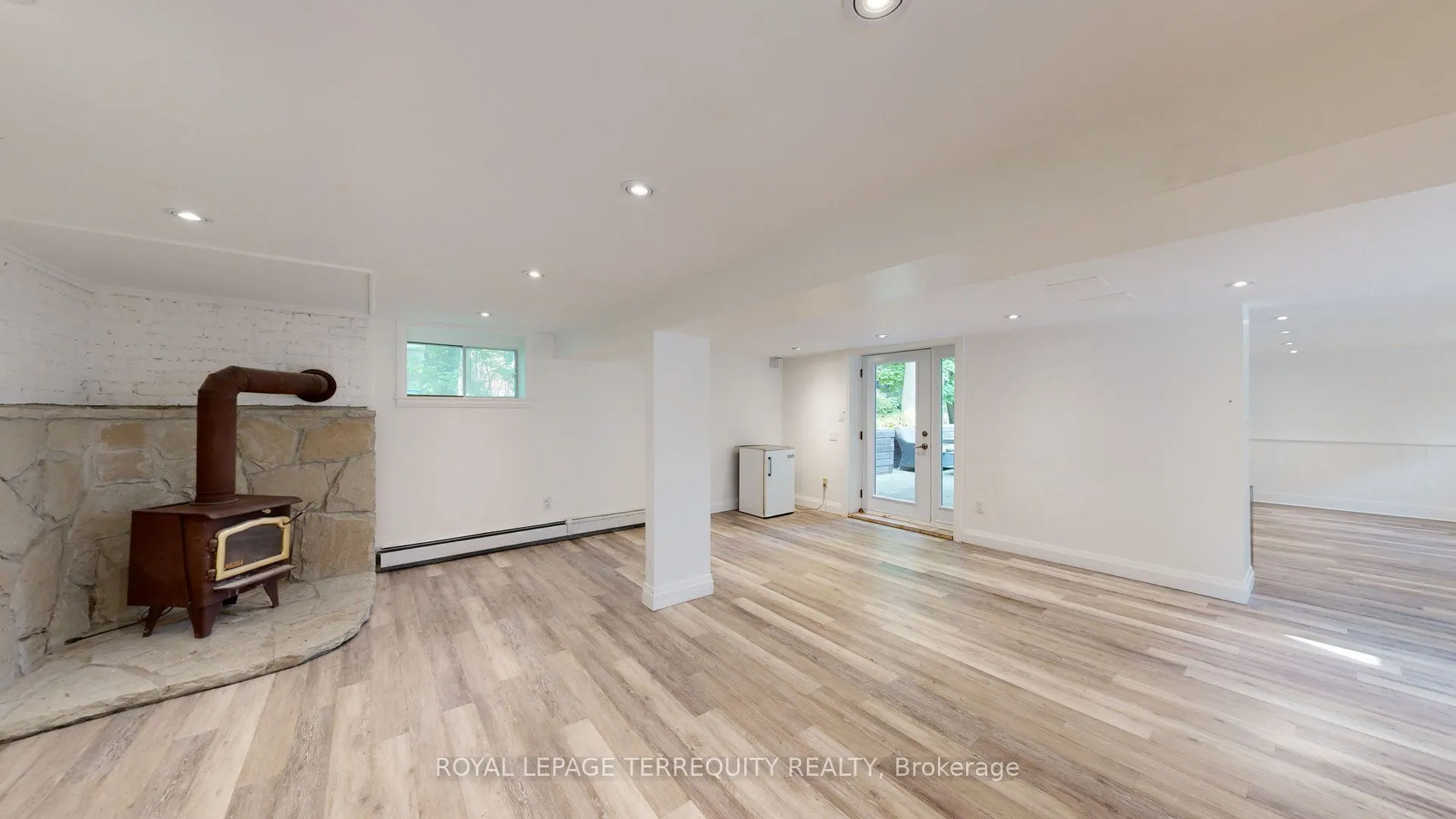 65 Burnhamthorpe Crescent