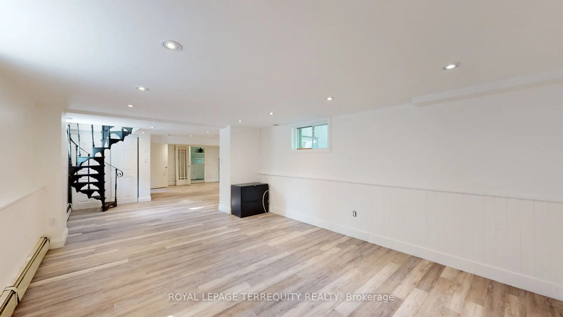 65 Burnhamthorpe Crescent