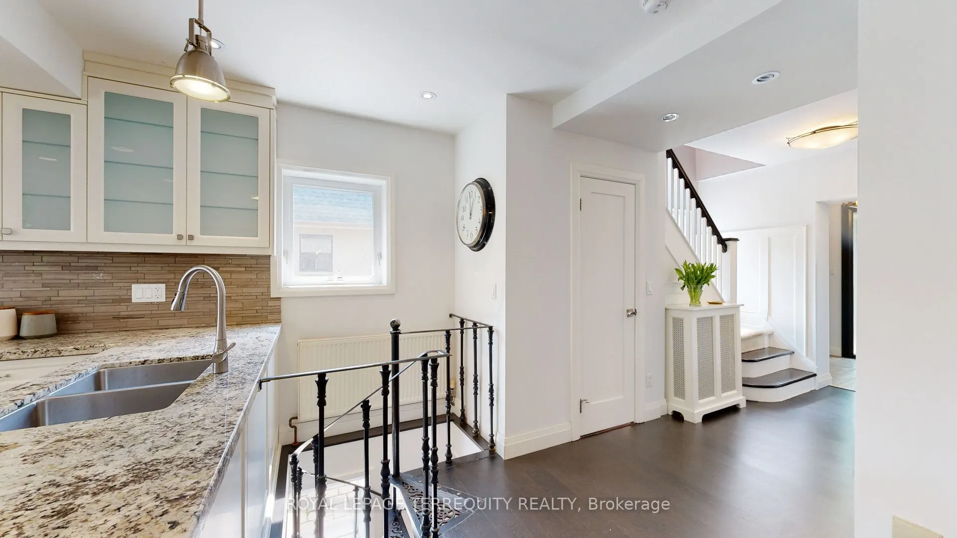 65 Burnhamthorpe Crescent