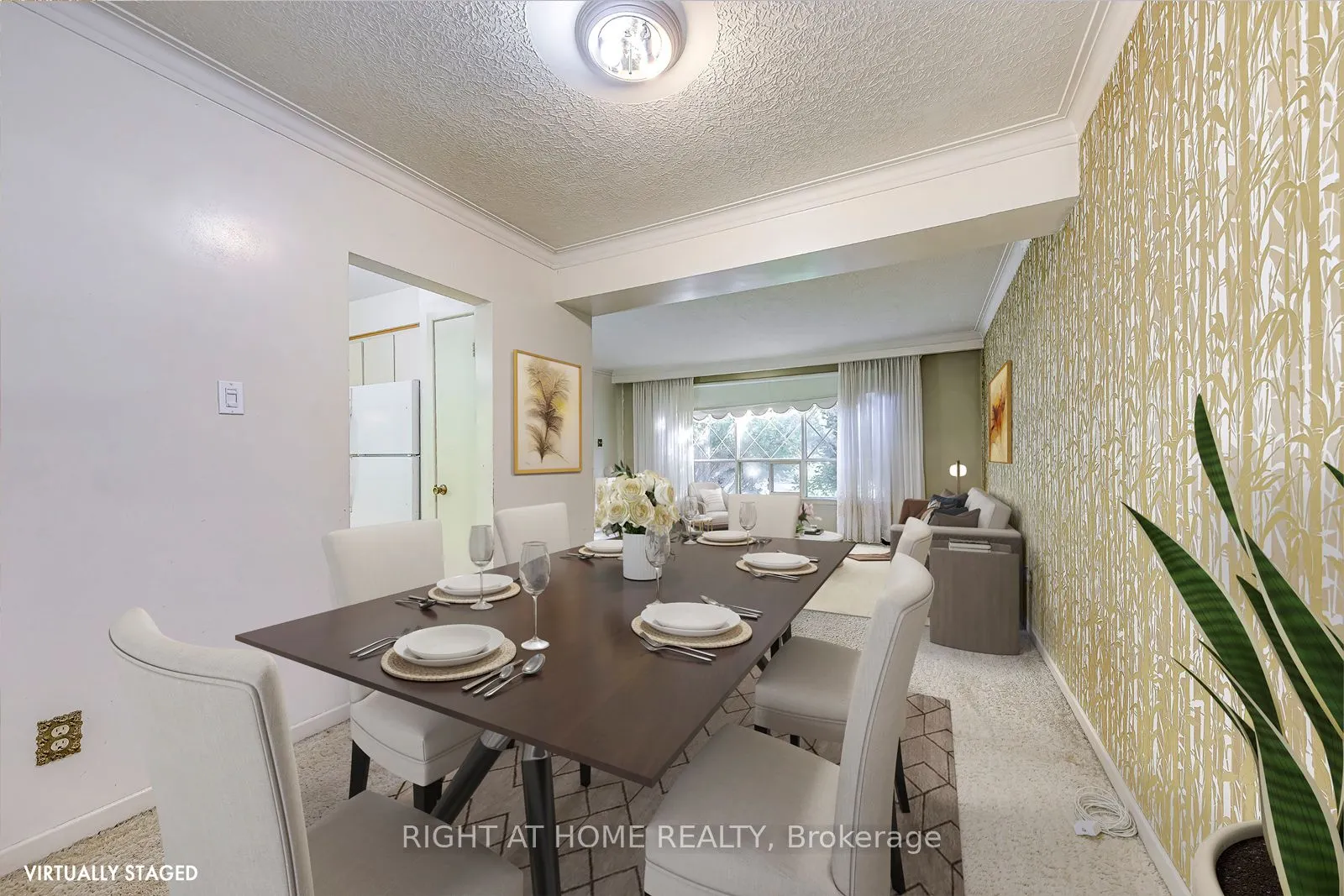 2572 Islington Avenue