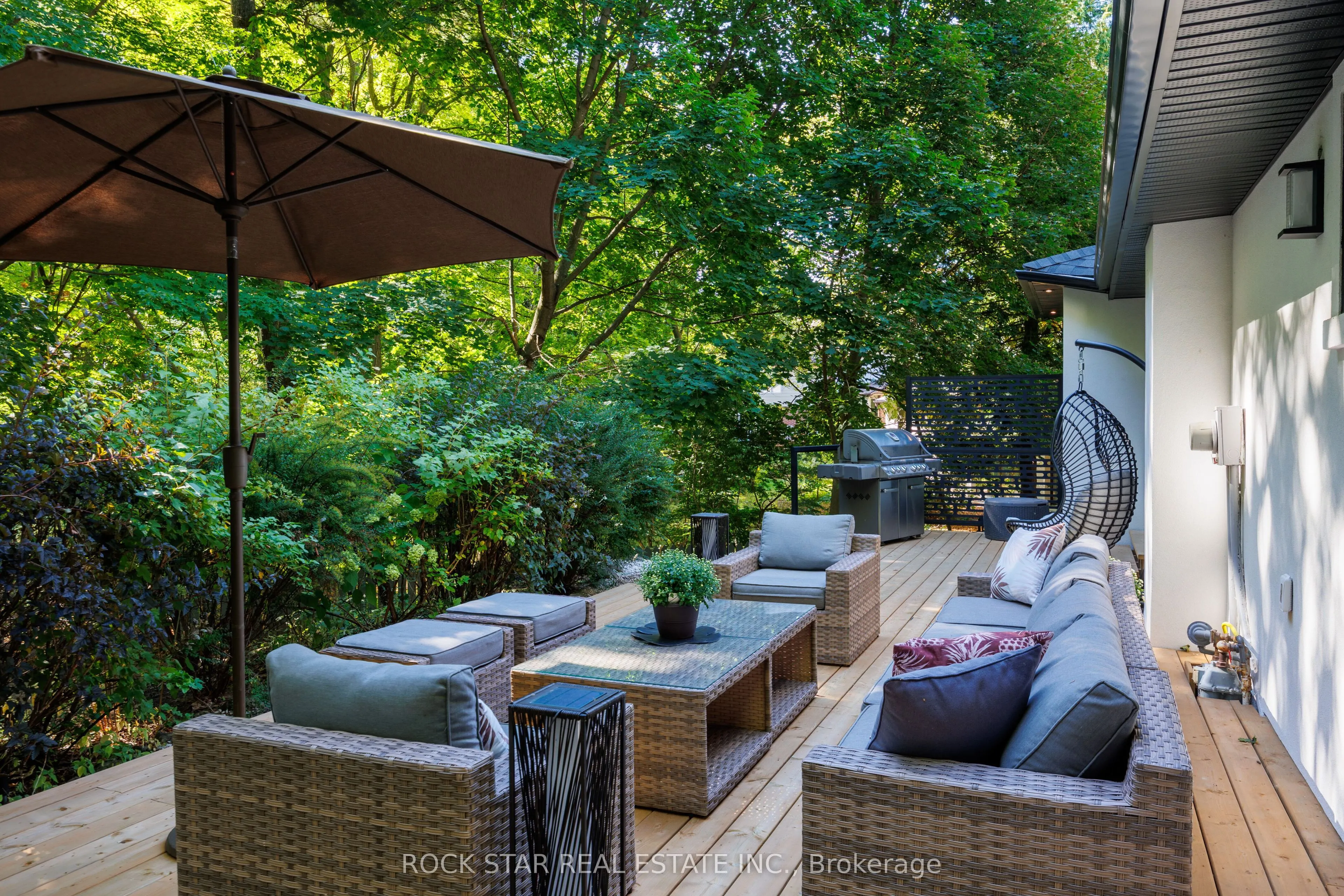 1113 GREENOAKS Drive