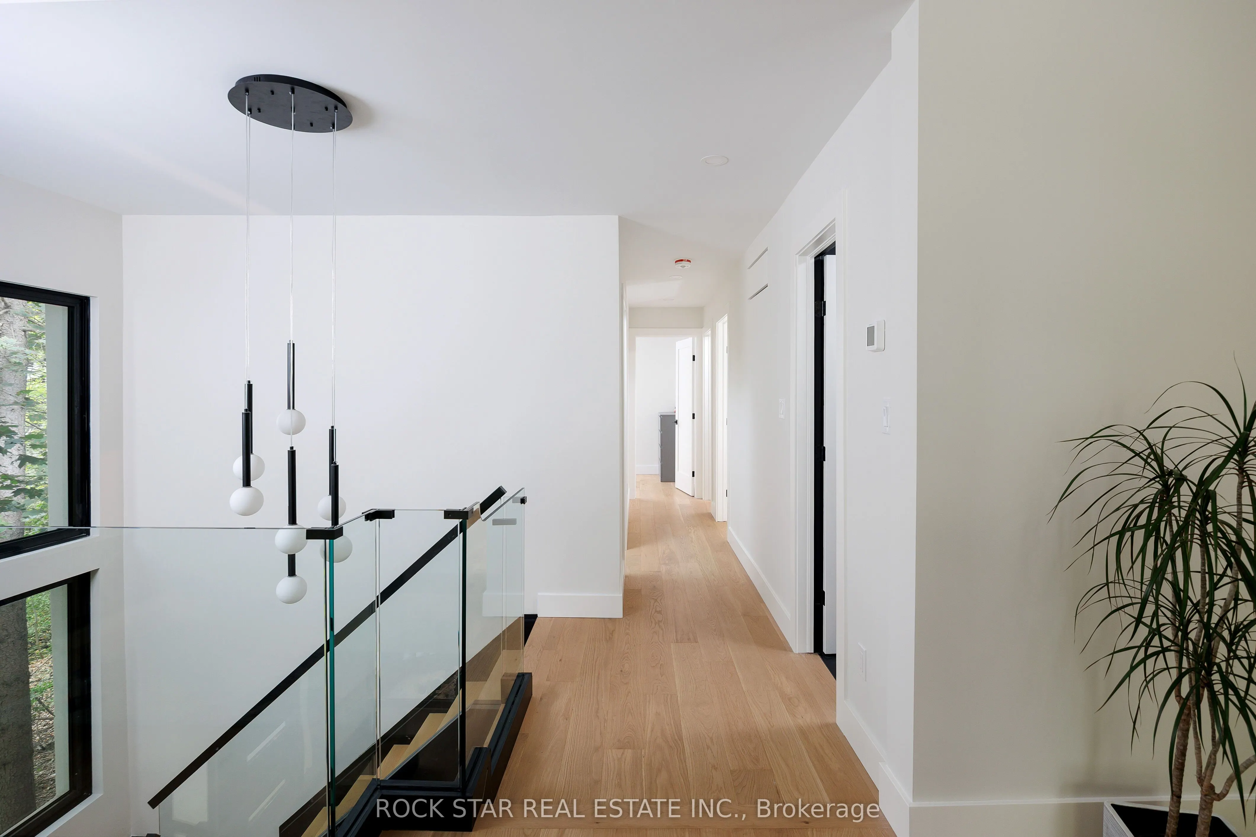 1113 GREENOAKS Drive