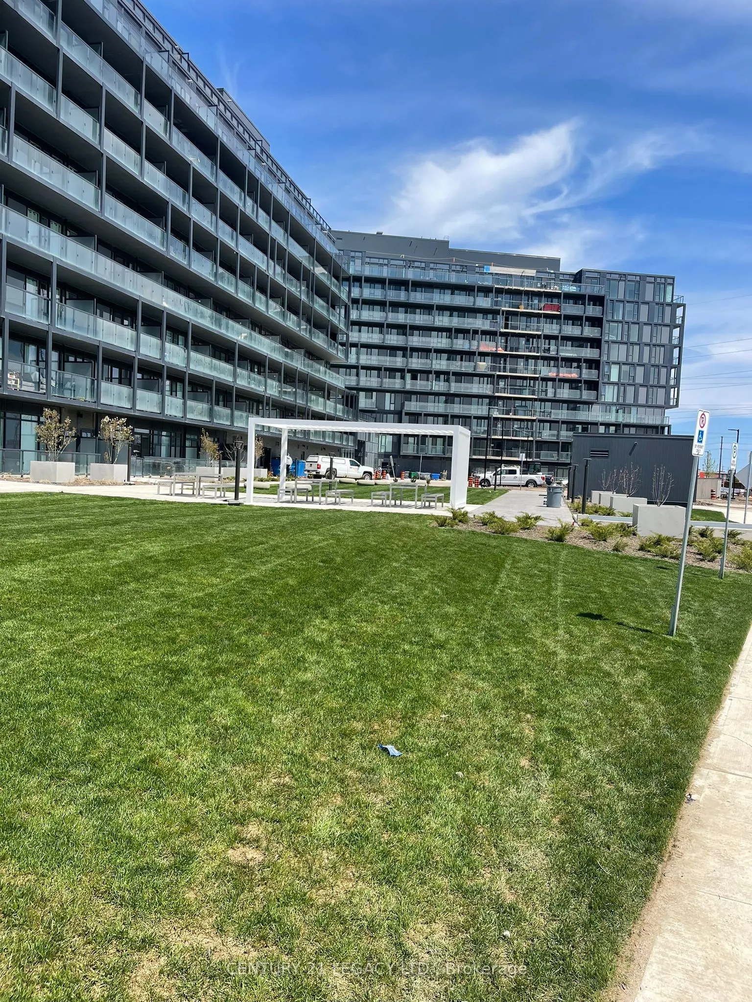 3200 Dakota Common, #B1002