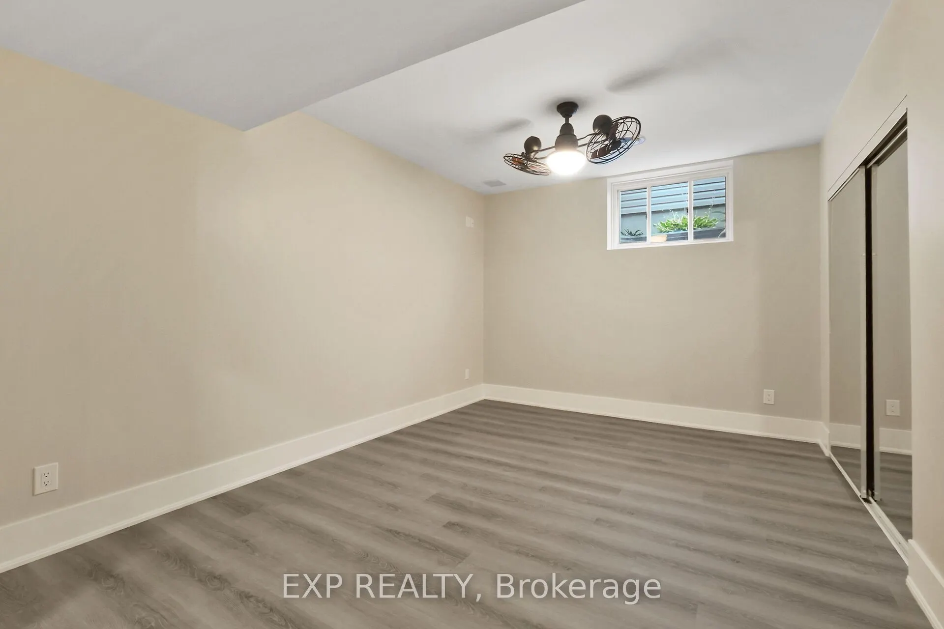 591 Robert Hill Street