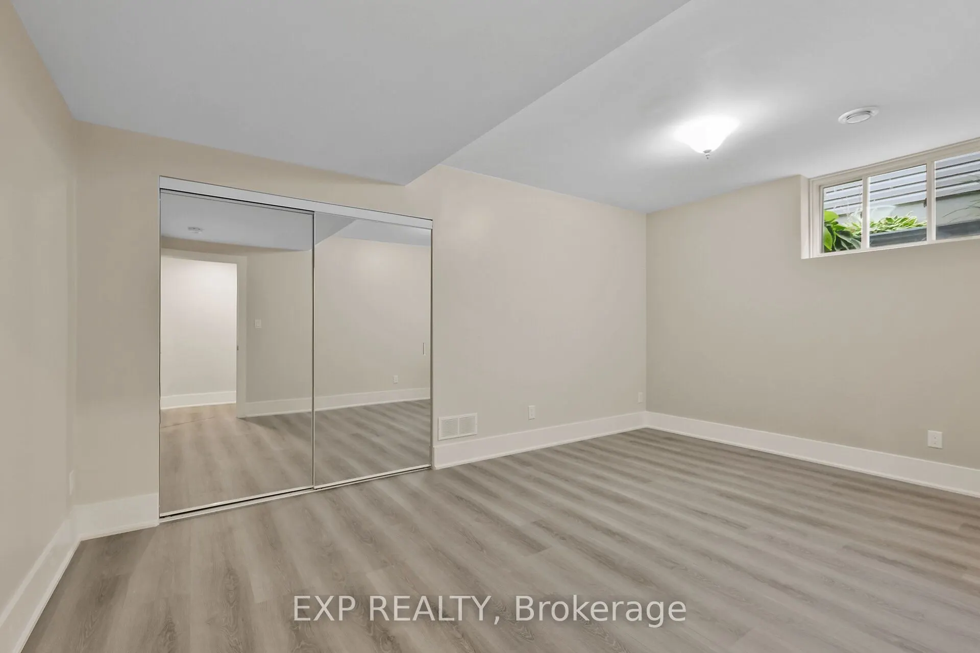591 Robert Hill Street