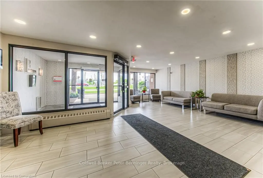 1100 Courtland Avenue E, #211