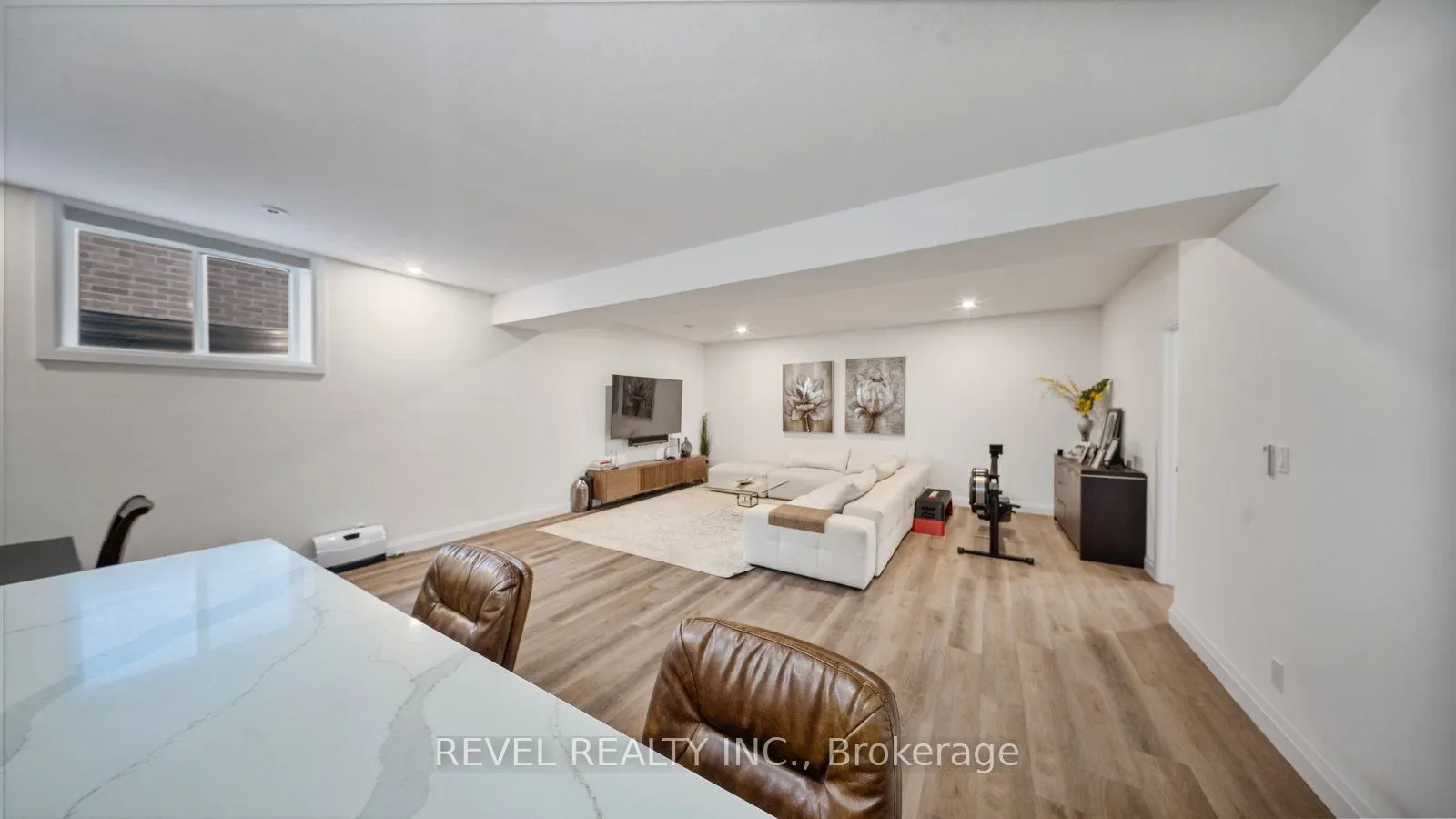 242 Mount Pleasant Street, #17