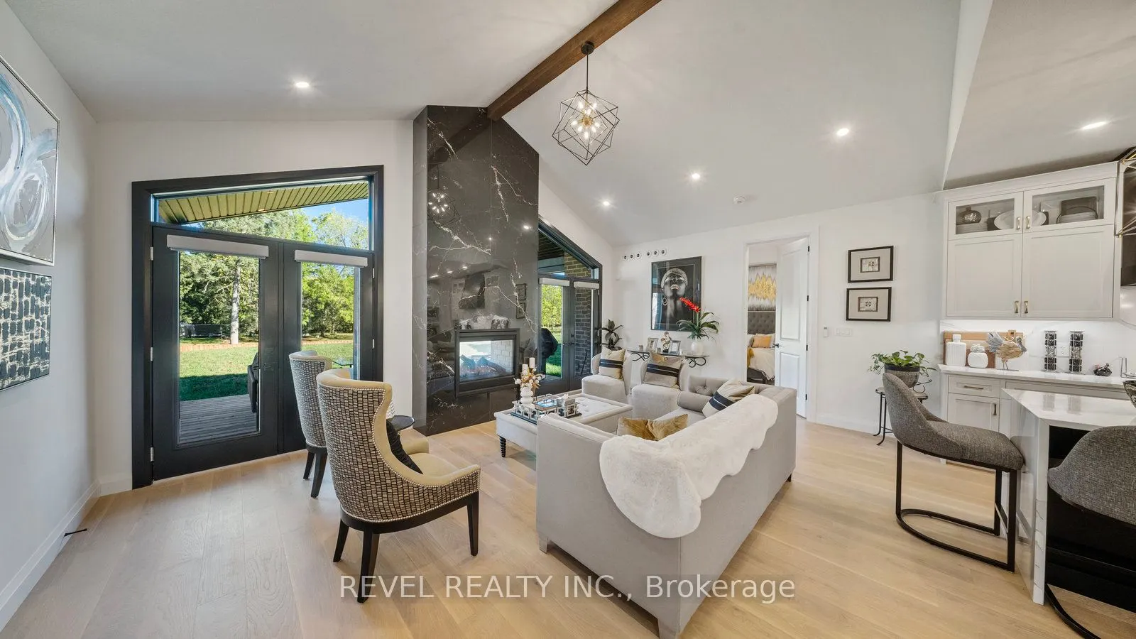 242 Mount Pleasant Street, #17