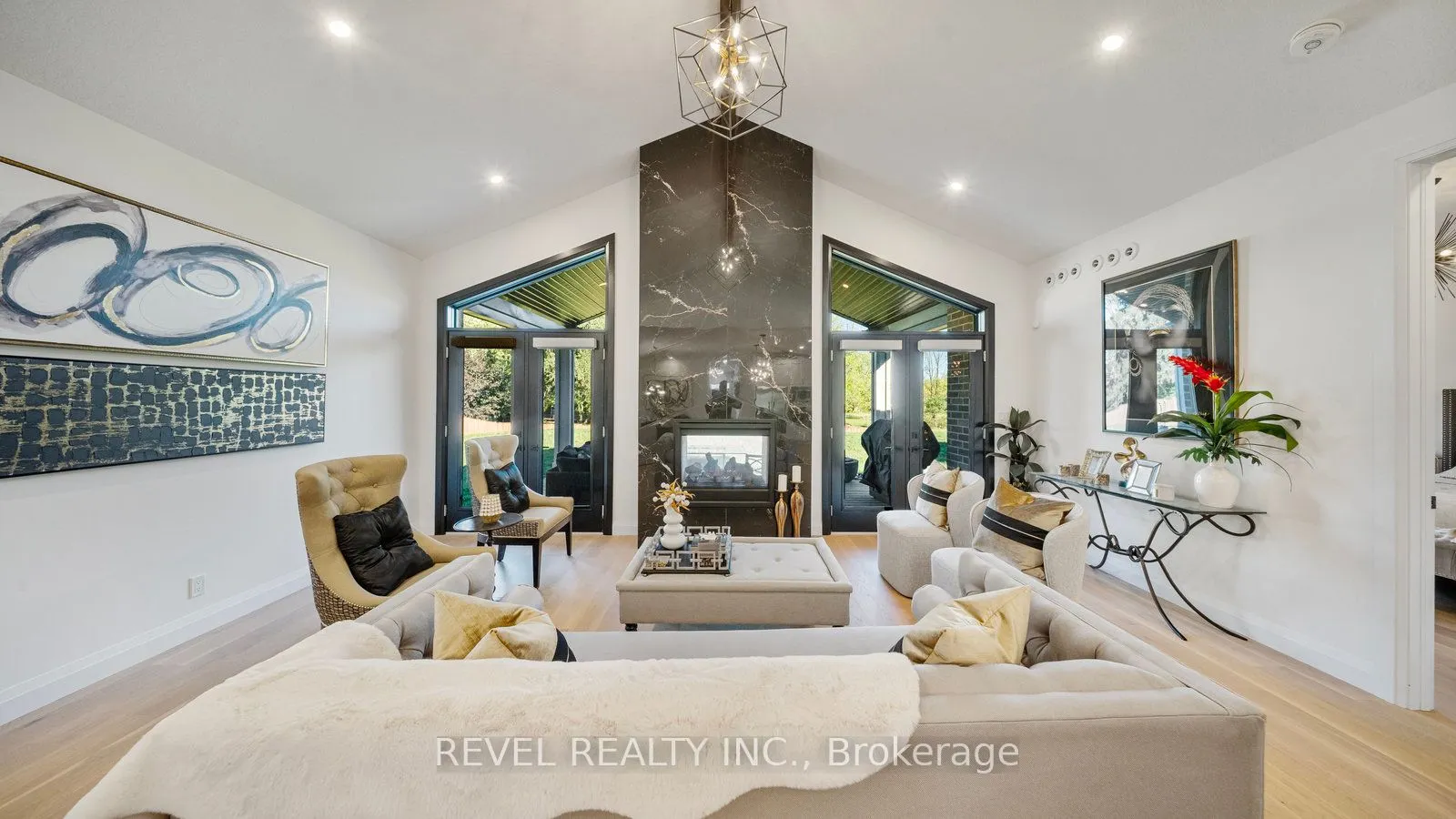 242 Mount Pleasant Street, #17