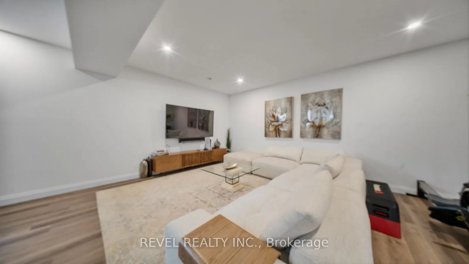 242 Mount Pleasant Street, #17