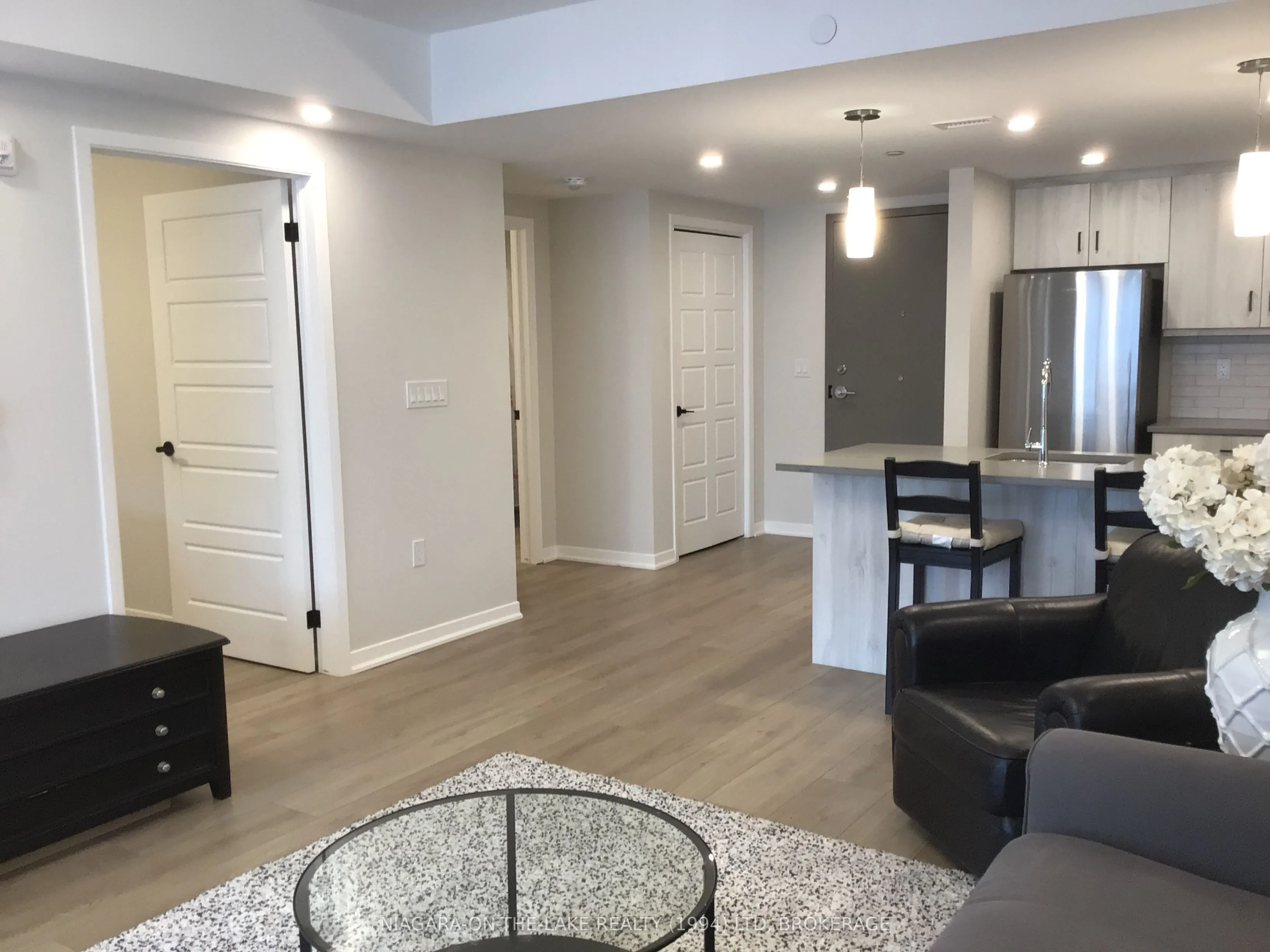 3998 Victoria Avenue, #206