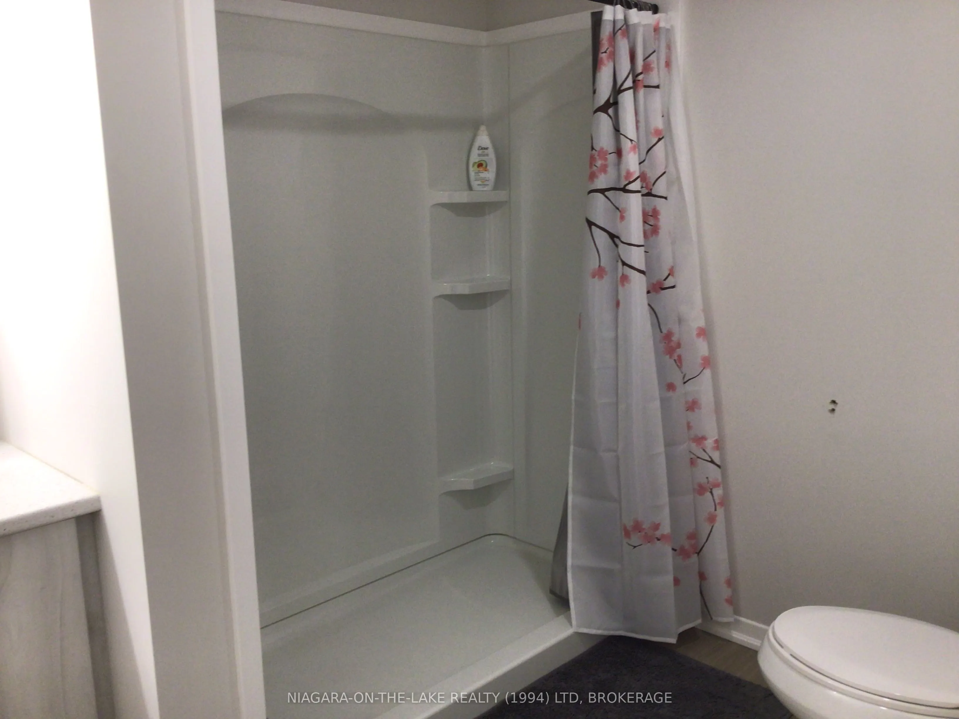 3998 Victoria Avenue, #206