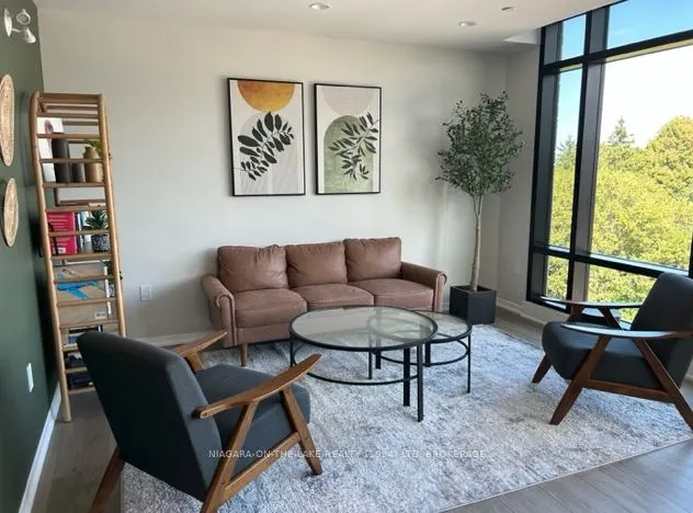 3998 Victoria Avenue, #206