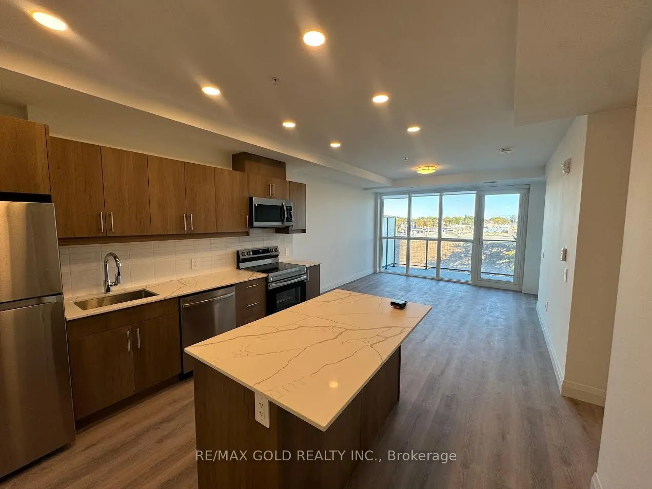 1333 Weber Street E, #303