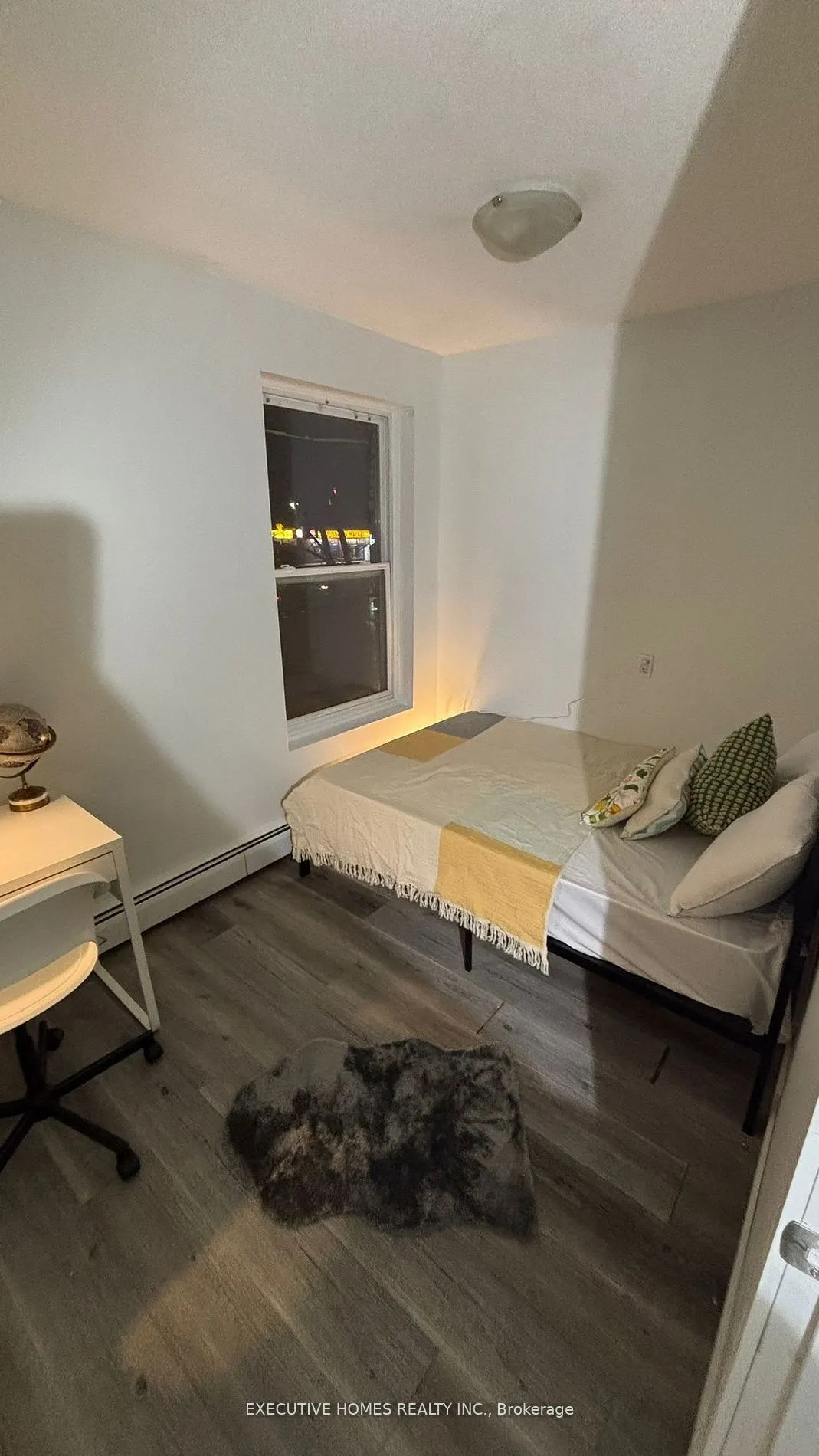 303 King Street N, #6