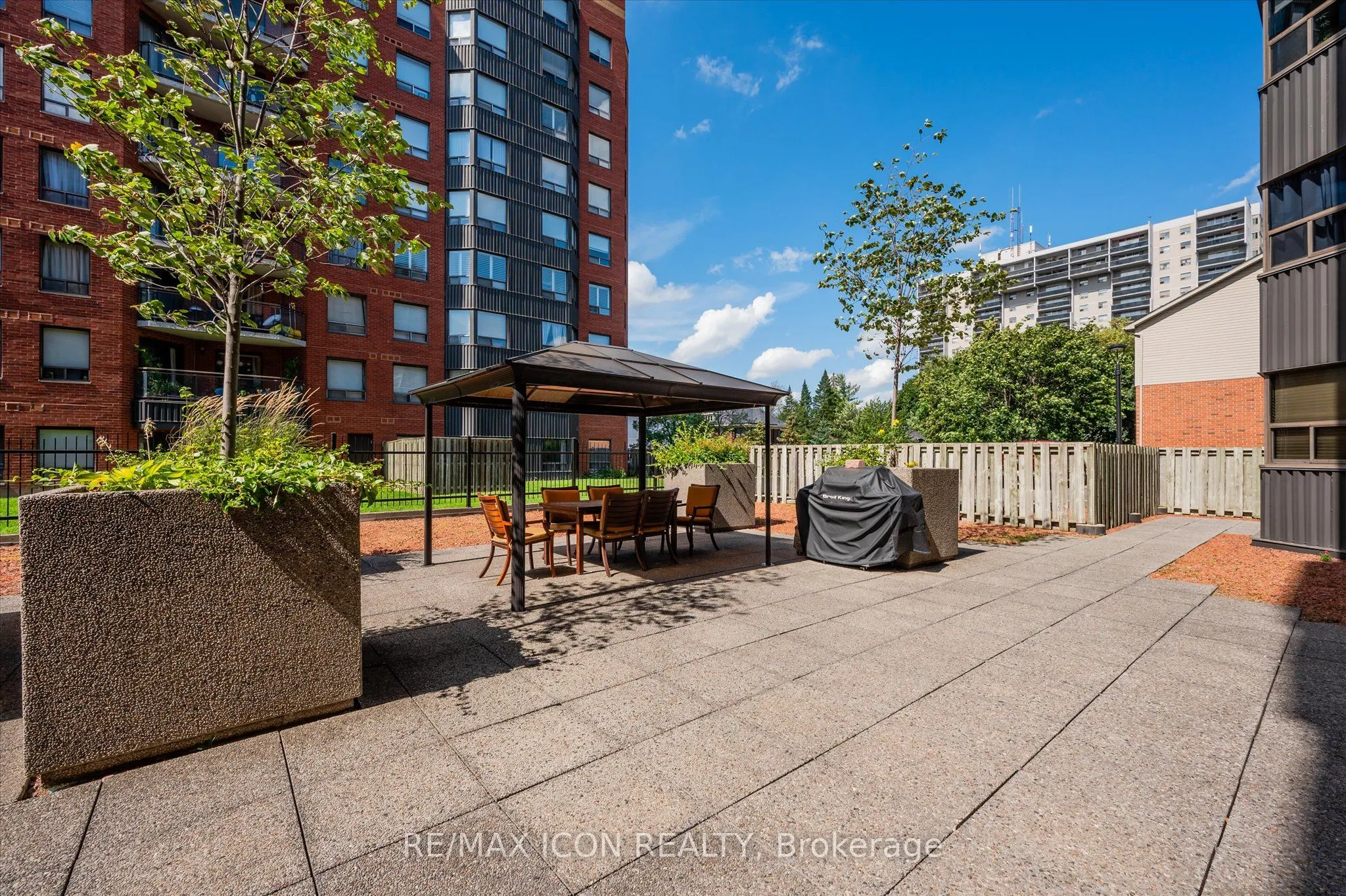 20 Ellen Street E, #610