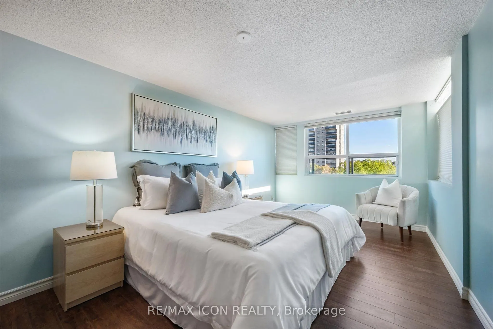 20 Ellen Street E, #610