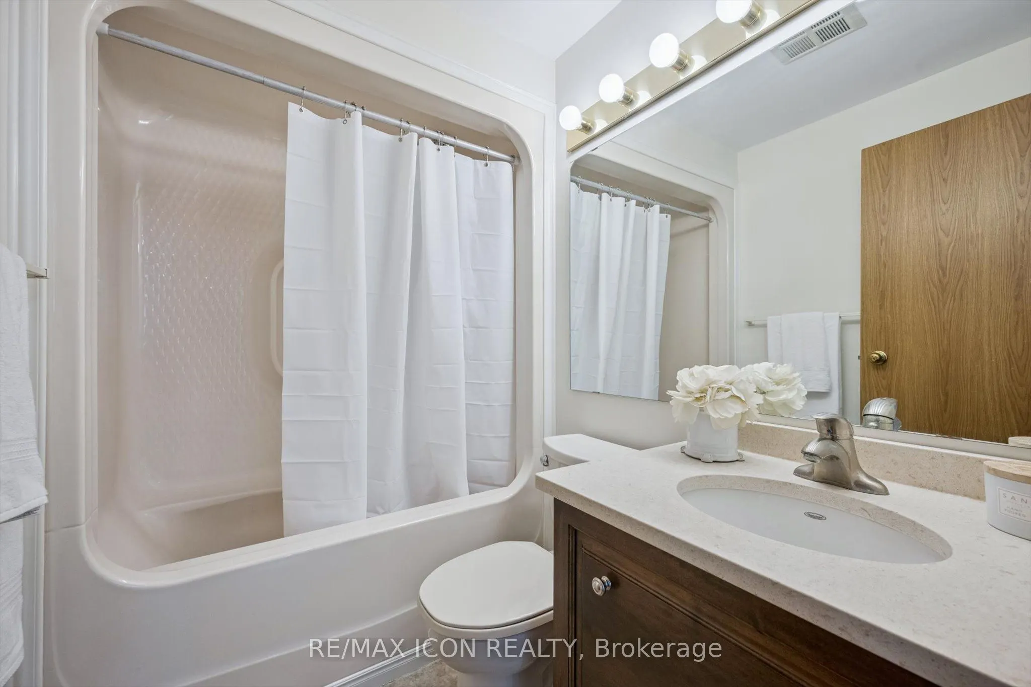 20 Ellen Street E, #610