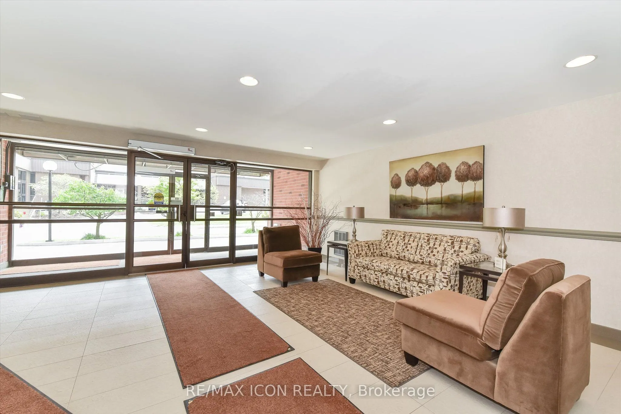 20 Ellen Street E, #610