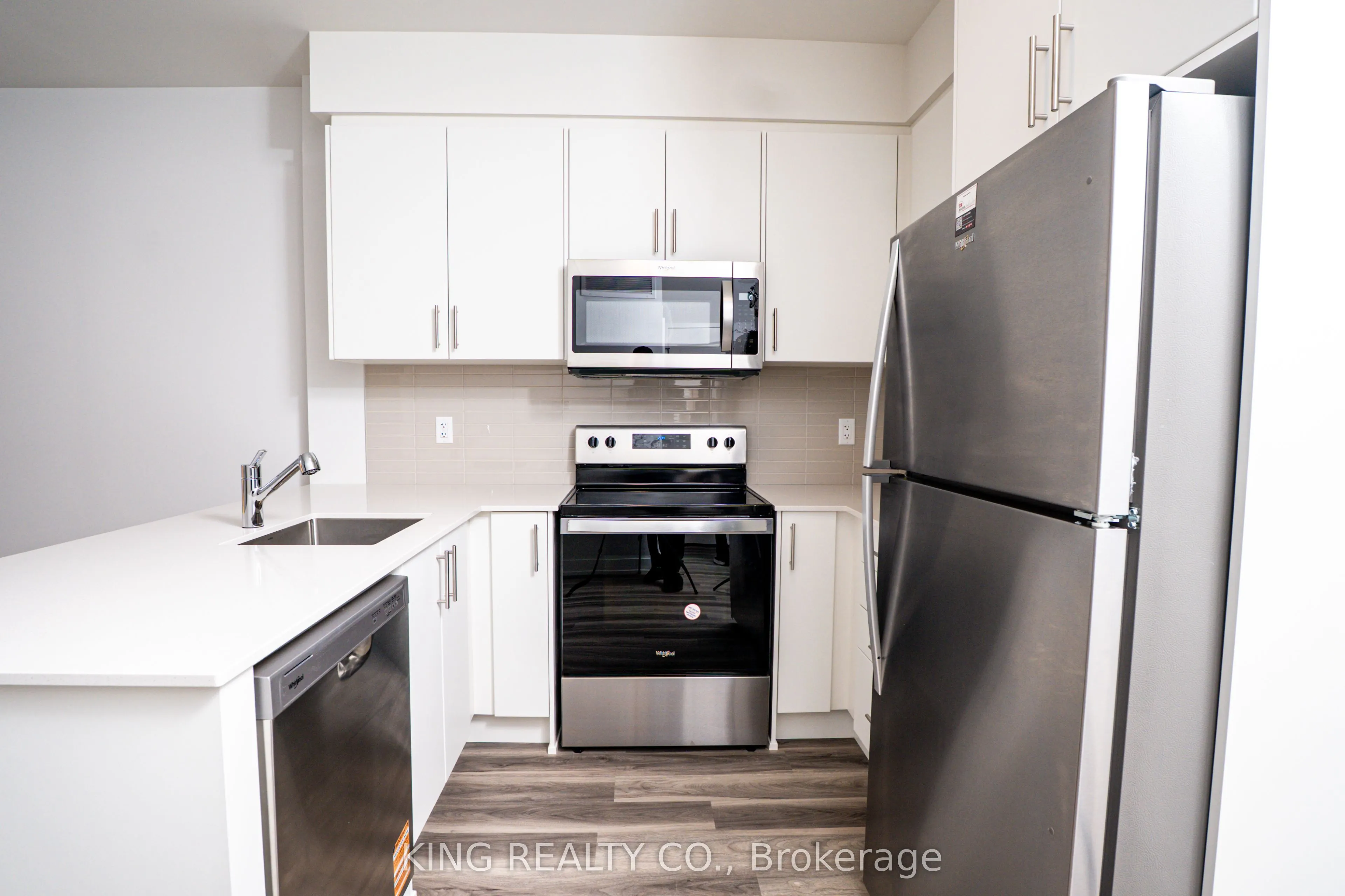 1100 Lackner Pl Place, #204