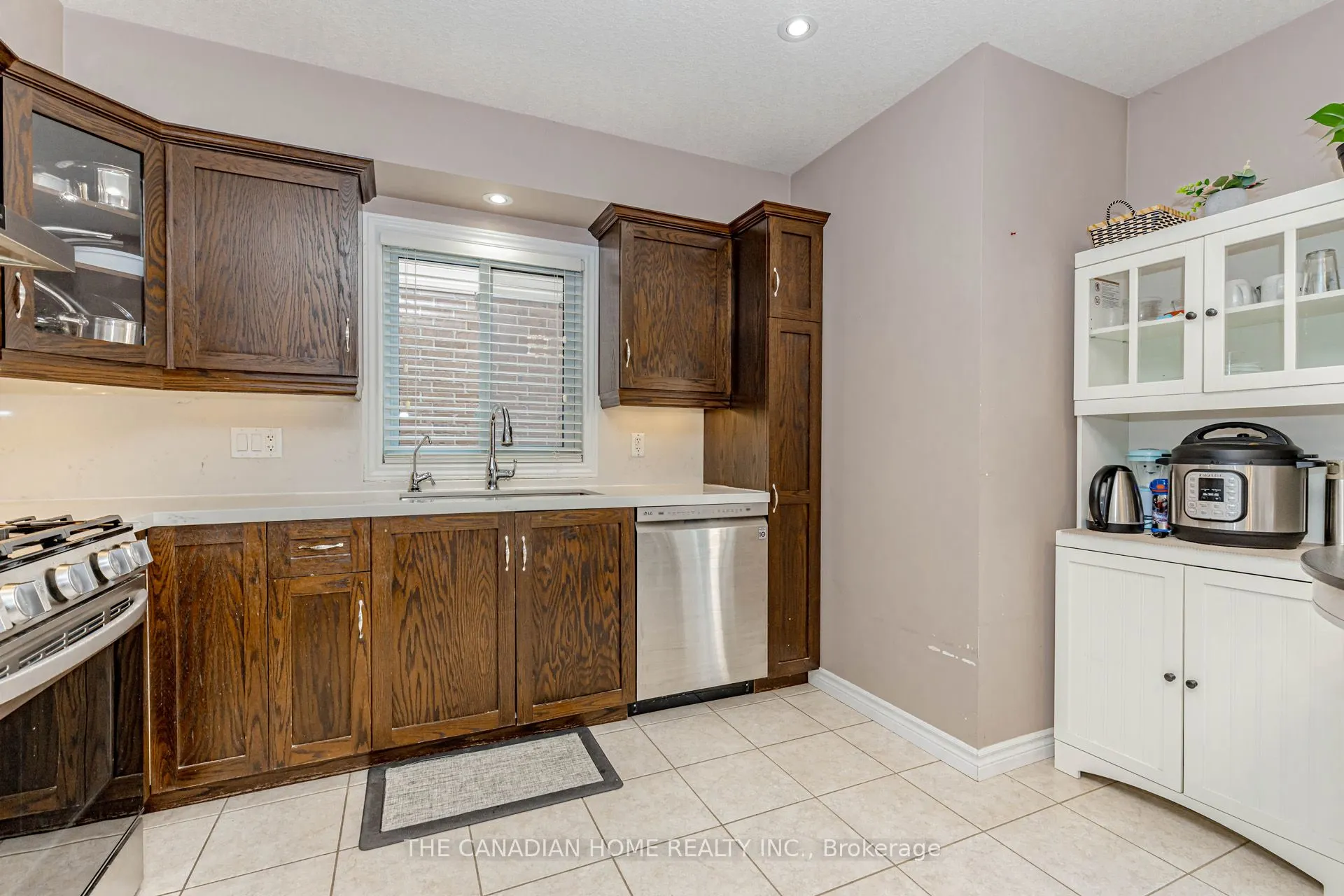 42 Robert Simone Way