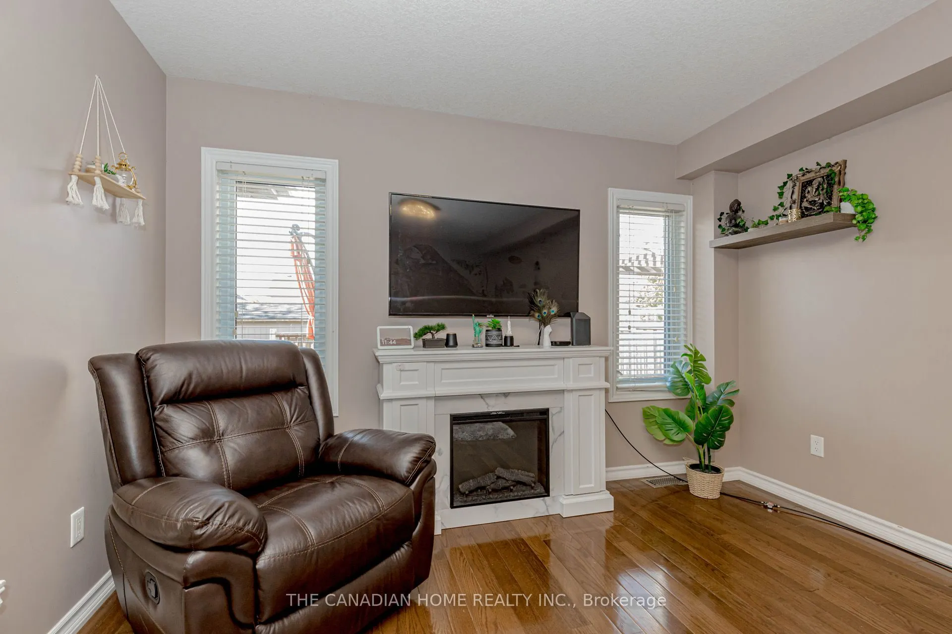 42 Robert Simone Way