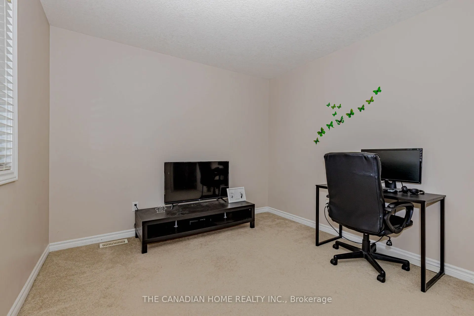 42 Robert Simone Way