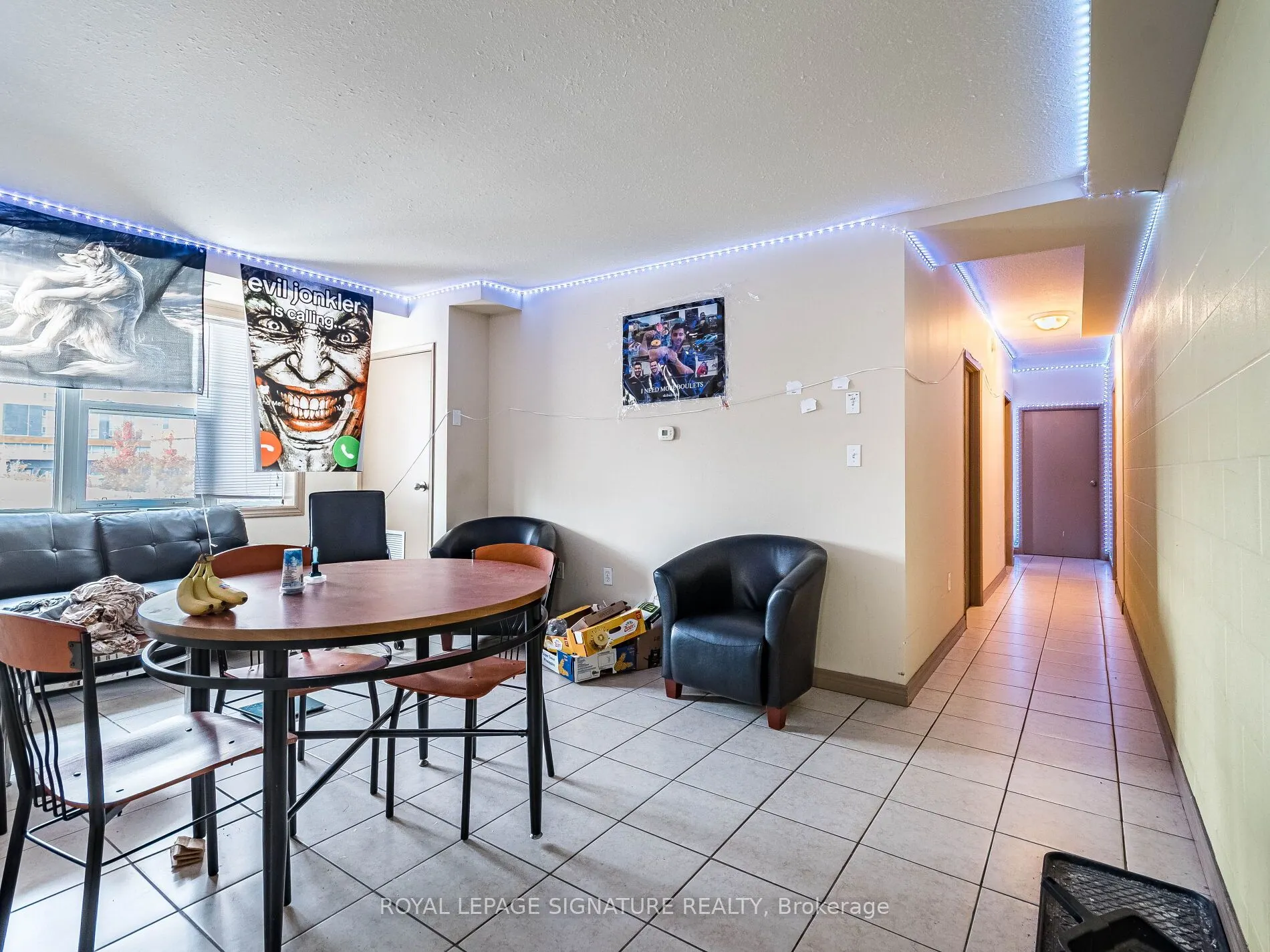 251 Lester Street, #203