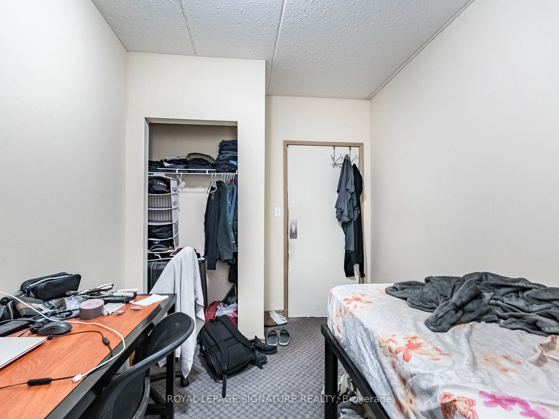 251 Lester Street, #203