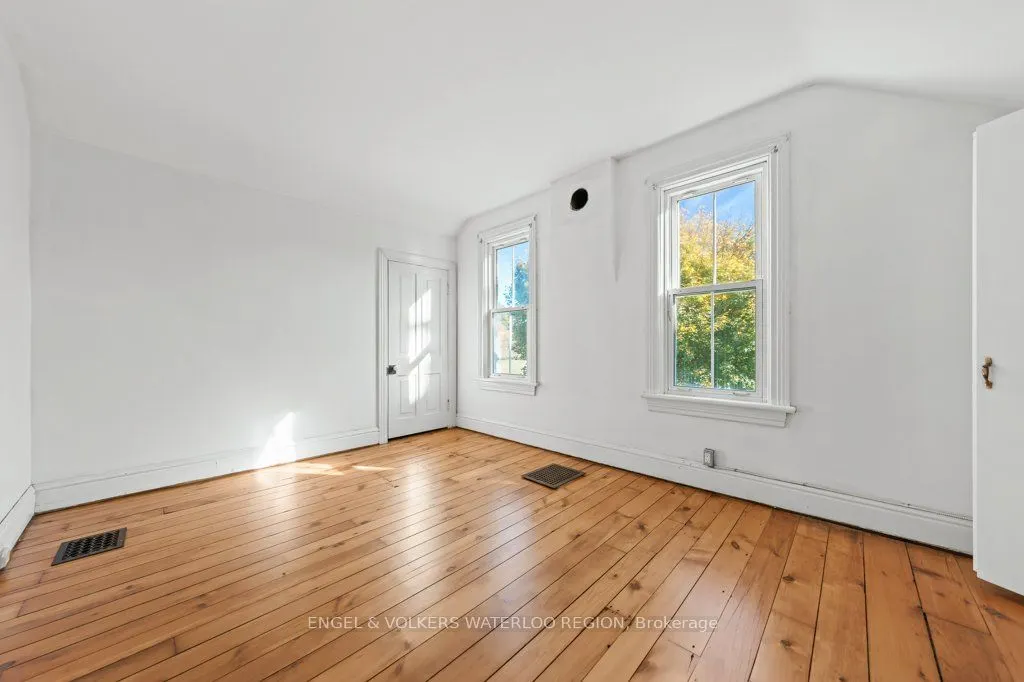 1373 Edworthy Side Road