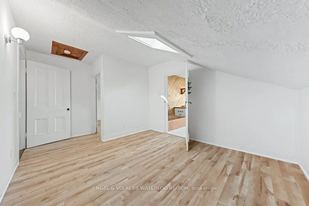 1373 Edworthy Side Road