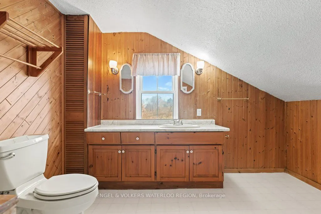 1373 Edworthy Side Road