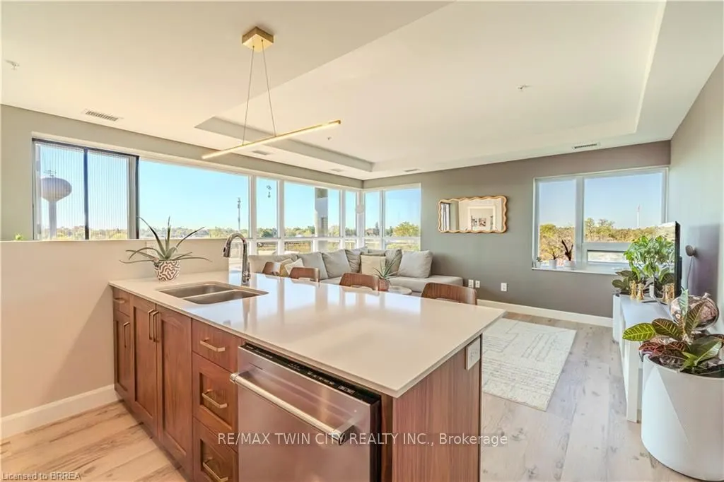 34 Norman Street, #404