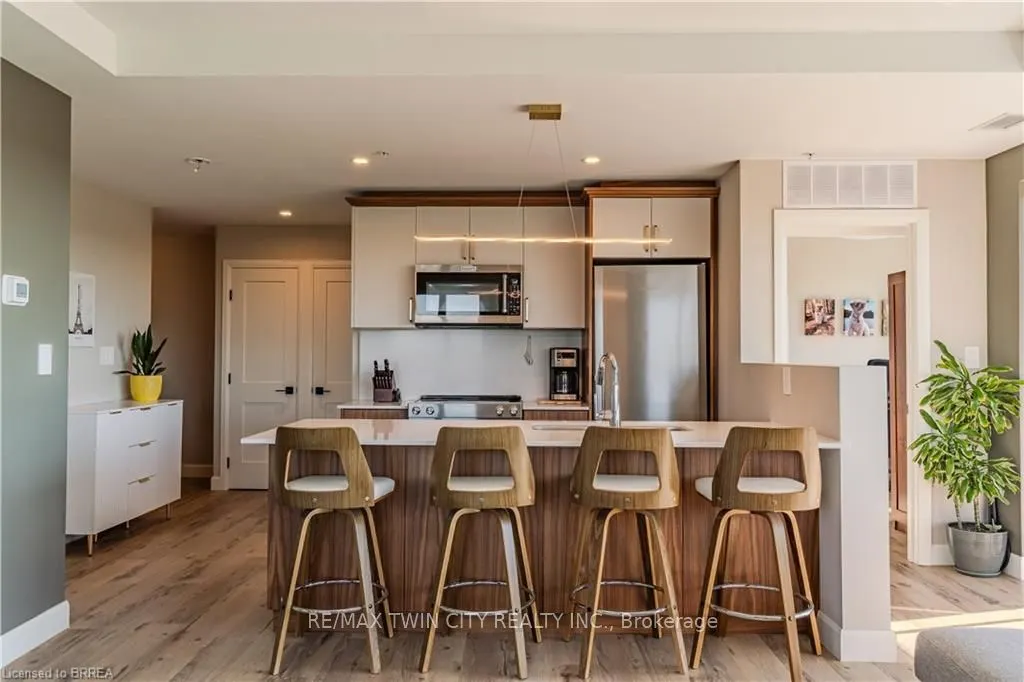 34 Norman Street, #404