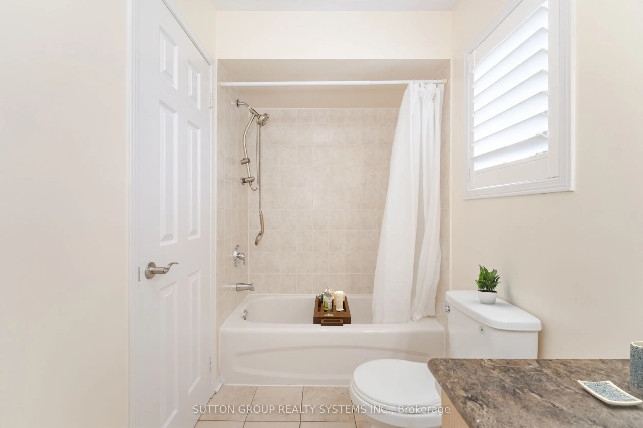 148 Osborn Avenue, #UPPER