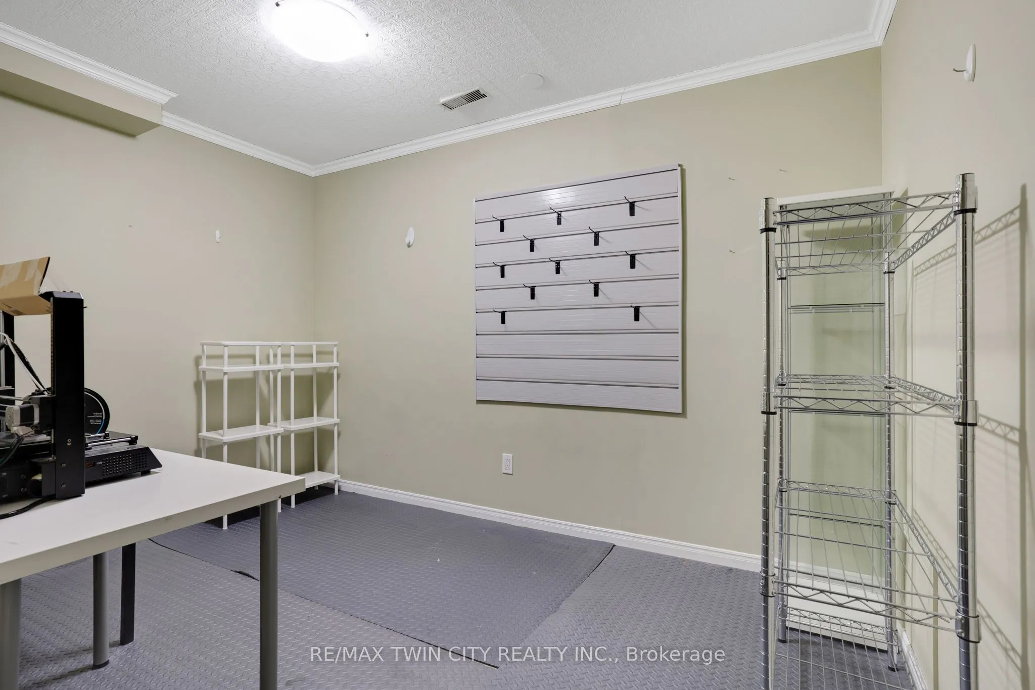 175 Stirling Macgregor Drive