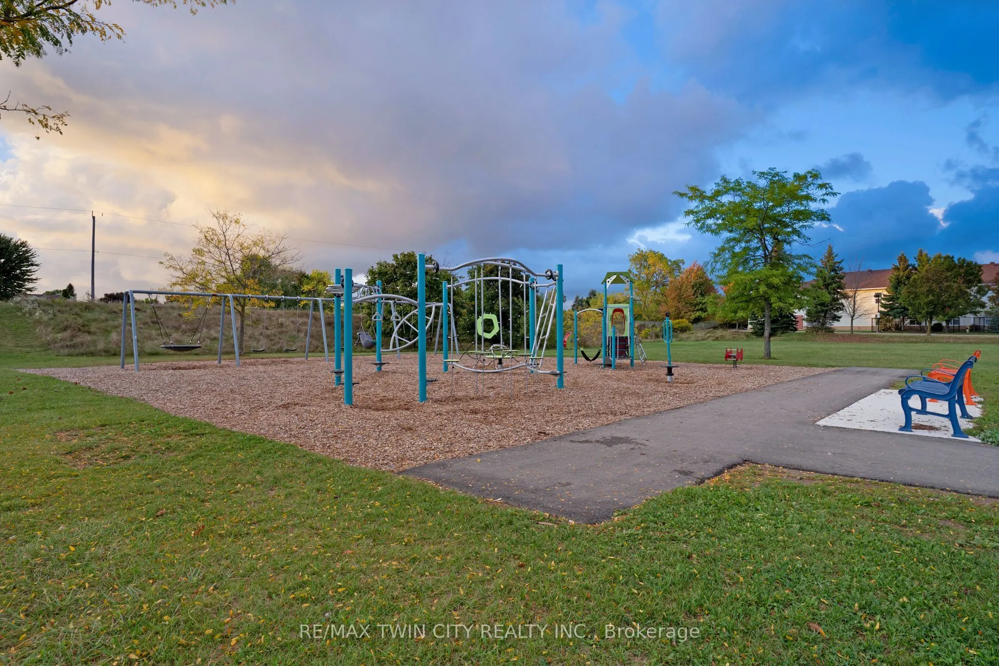 175 Stirling Macgregor Drive