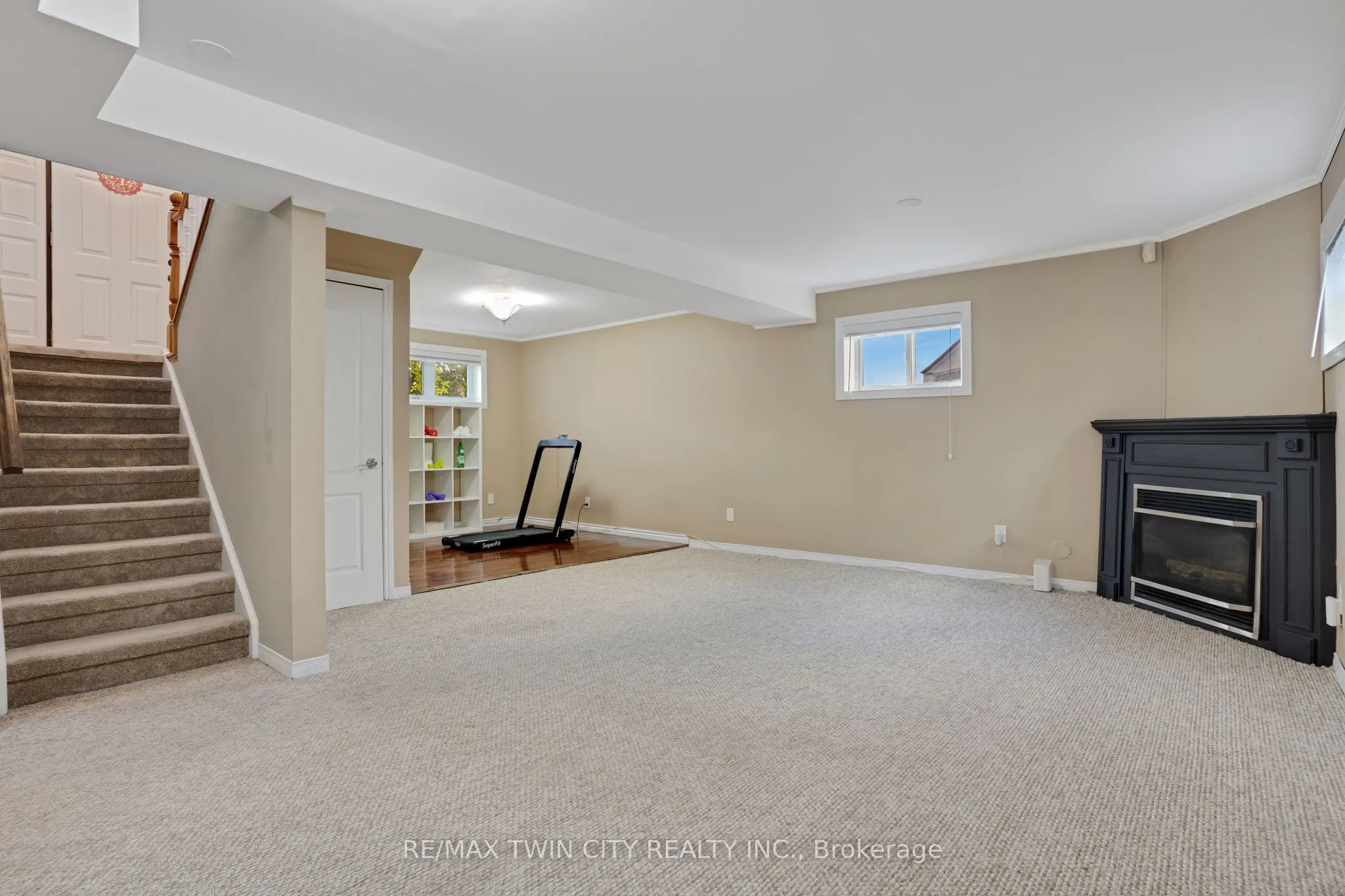 175 Stirling Macgregor Drive