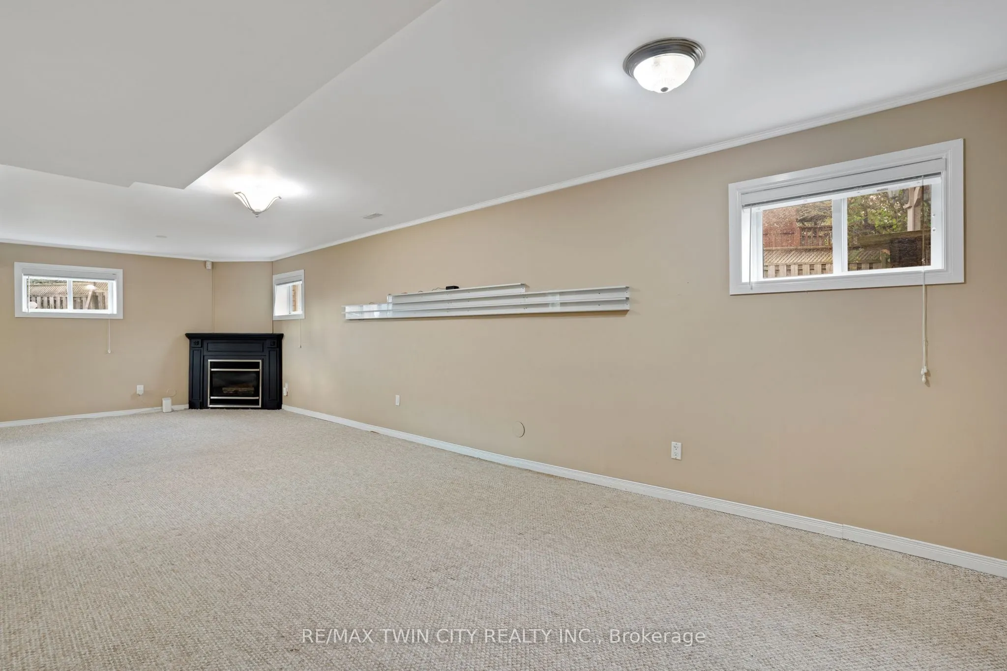 175 Stirling Macgregor Drive