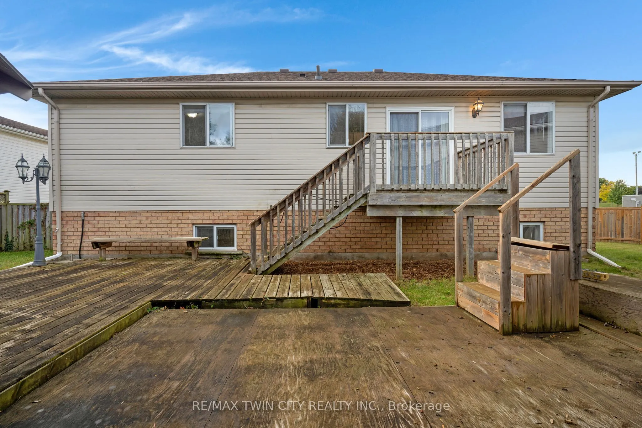 175 Stirling Macgregor Drive