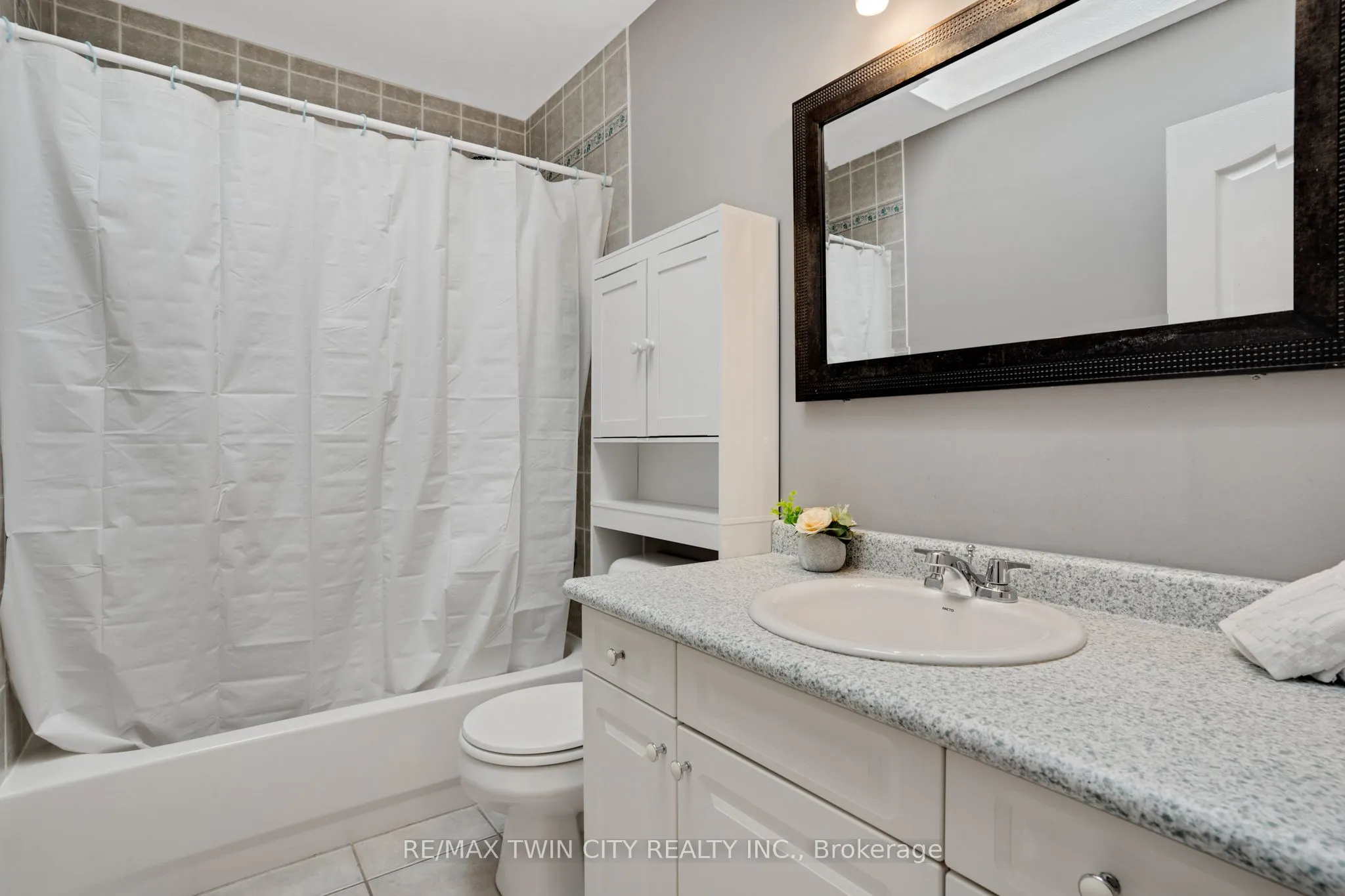 175 Stirling Macgregor Drive